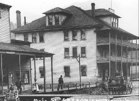 skykomish-hotel-disaster-begins